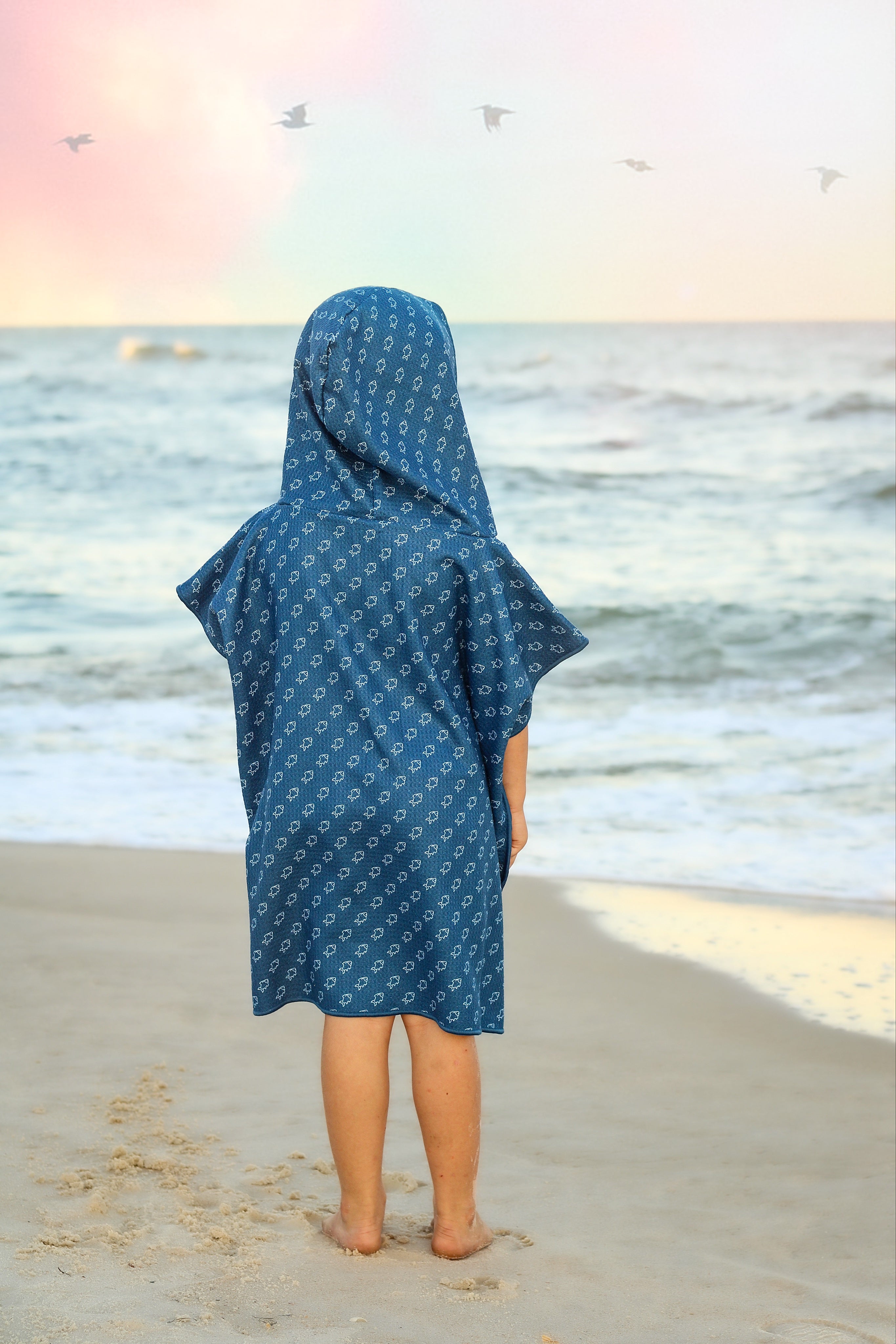 Microfiber blue fish waffle wearable towel