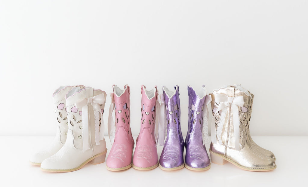 Sweetheart Bow Cowgirl Boots- White