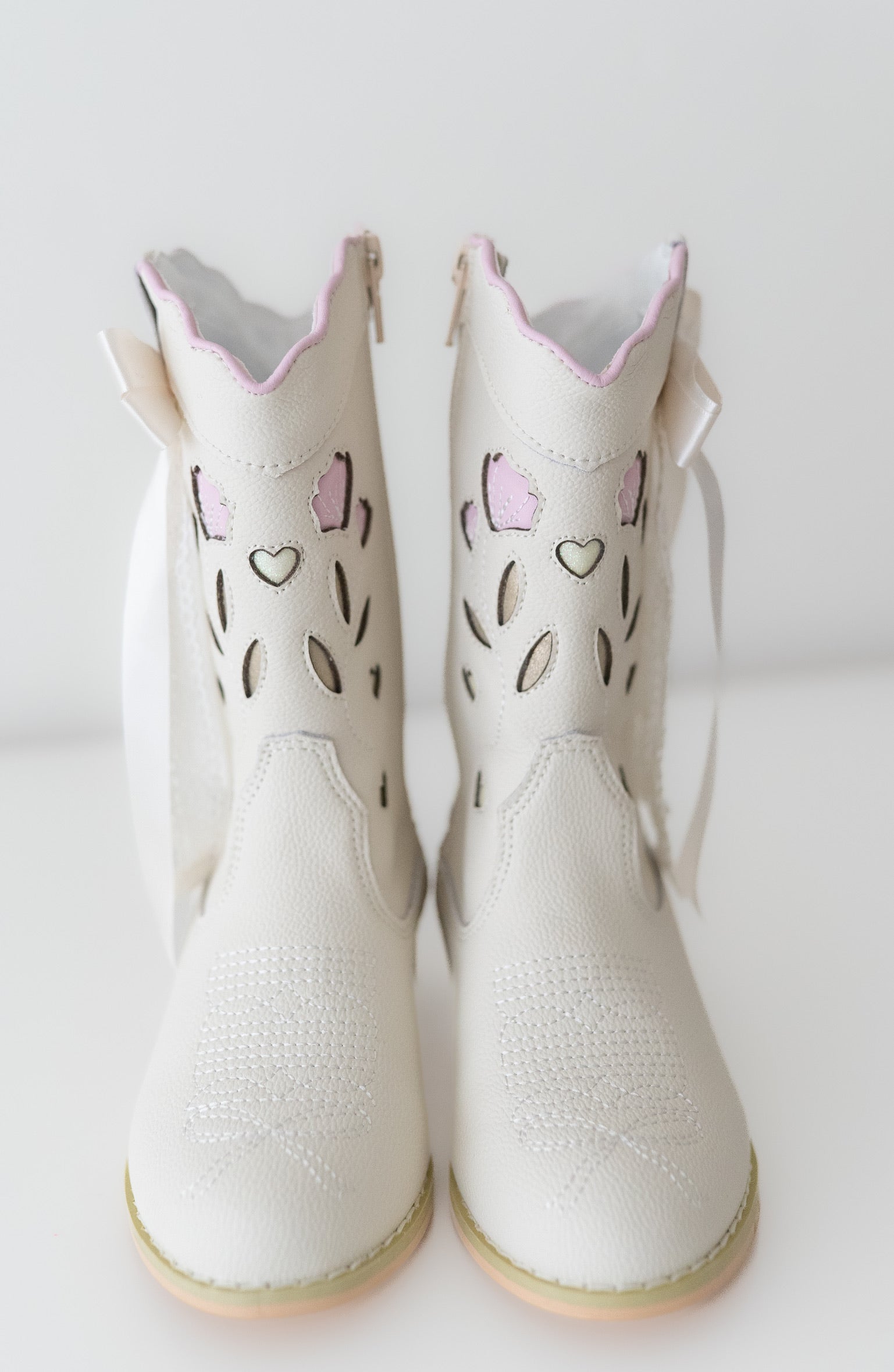 Sweetheart Bow Cowgirl Boots- White