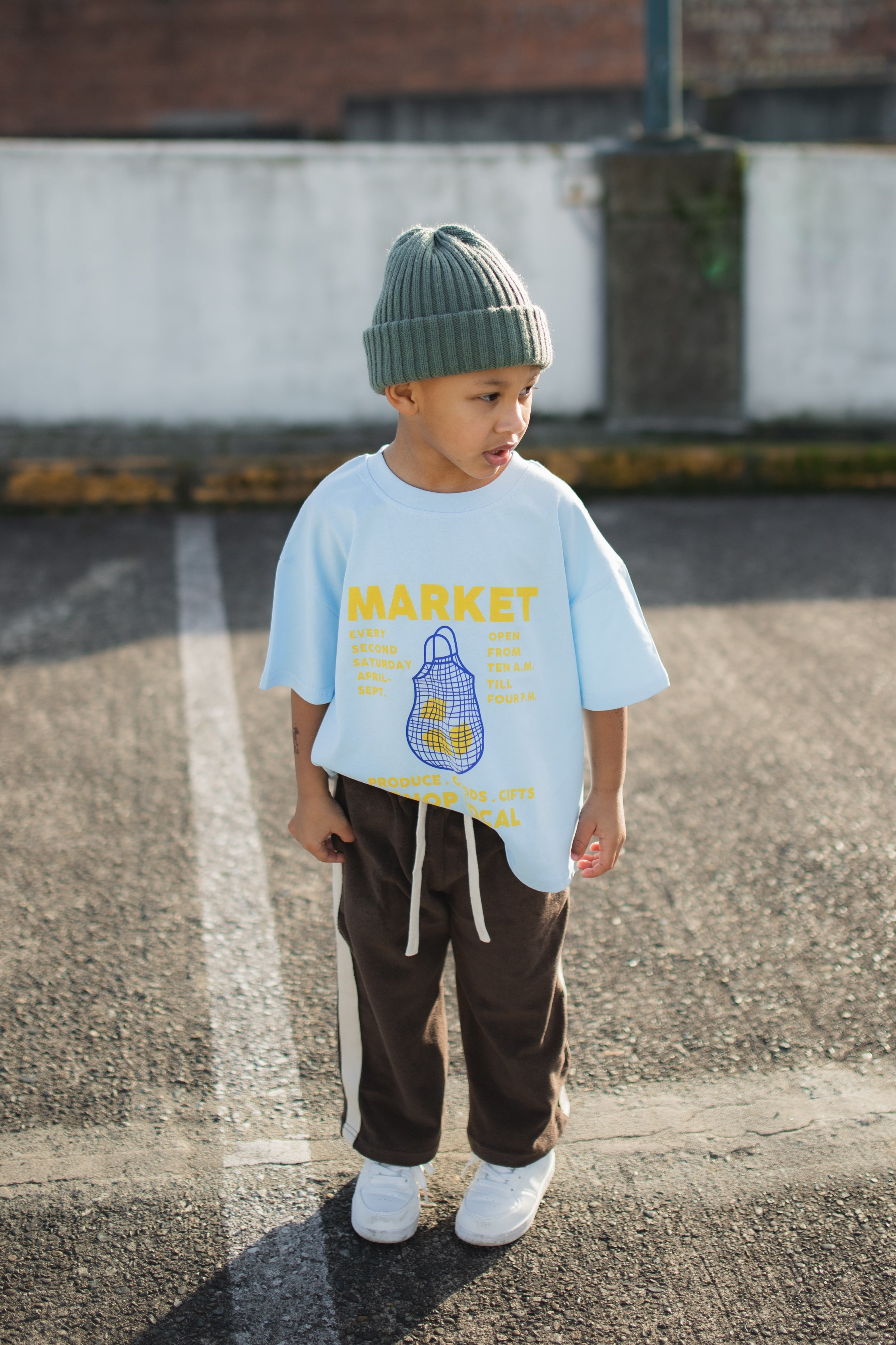 MARKET TEE