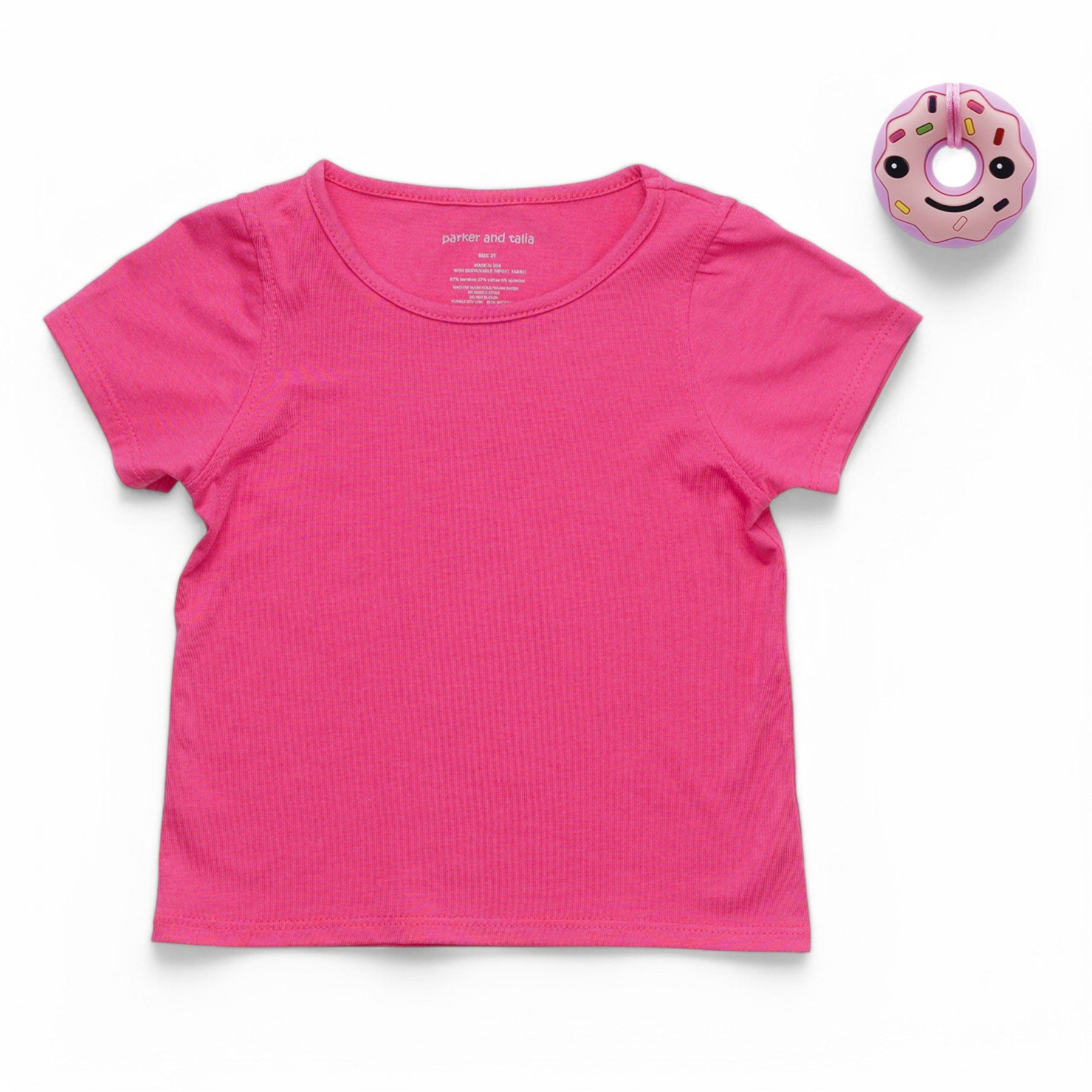 The Everyday Sensory Friendly Pink Tee w Chewy Necklace