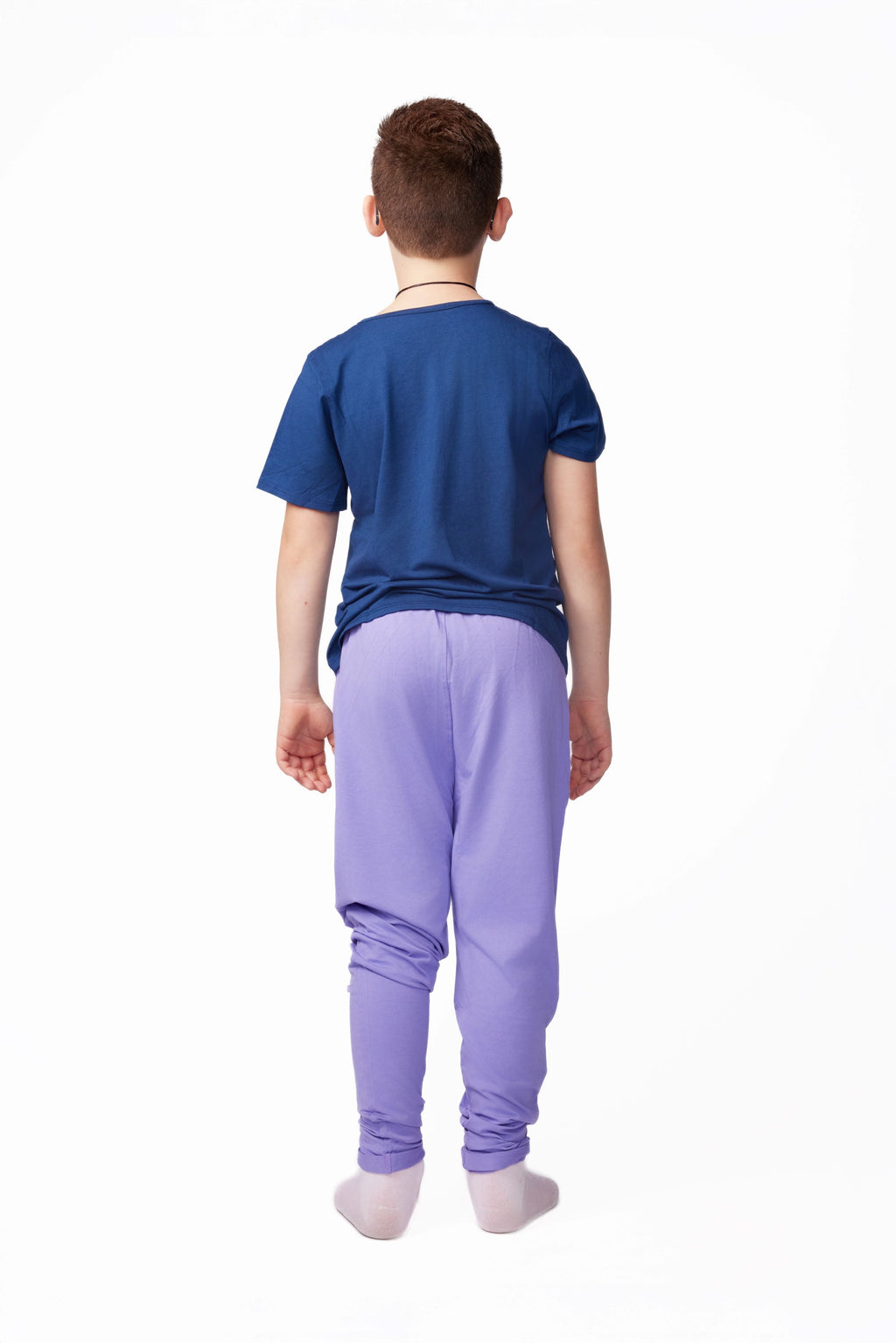 The Everyday Sensory Friendly Navy Tee w Chewy Necklace